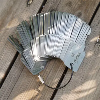 Image de Jeu de Clés Universelles 48 en 1 - Outil de Serrurerie Polyvalent