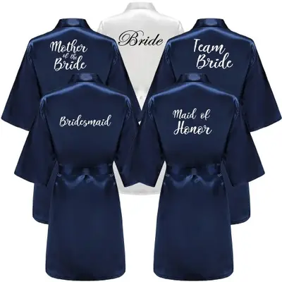 Image de Peignoir de Mariage en Satin Bleu Marine - Grande Taille
