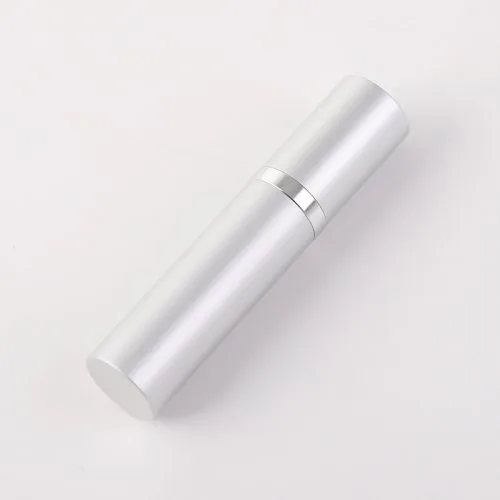 Klassisch silber