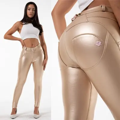 Image de Leggings Thermiques Sexy en Cuir Végétalien - Hiver 2024