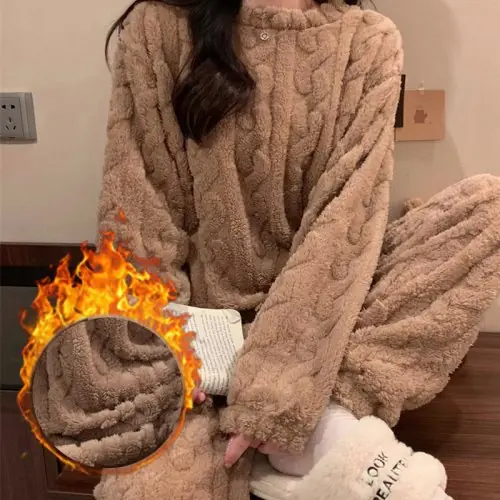 Image de Pyjama Hiver Doux & Chaud - Velours Corail pour Femmes