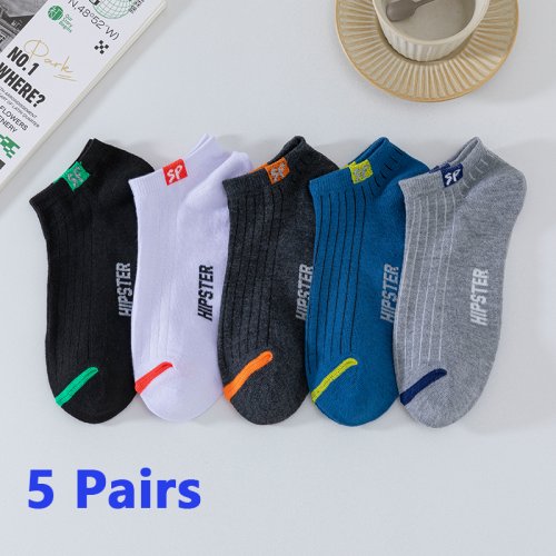 Afbeelding van 5 paar heren korte sokken met veelzijdige letters Hoogwaardige ademende bootsokken Lage borst Ondiepe mondsokken Heren casual sokken