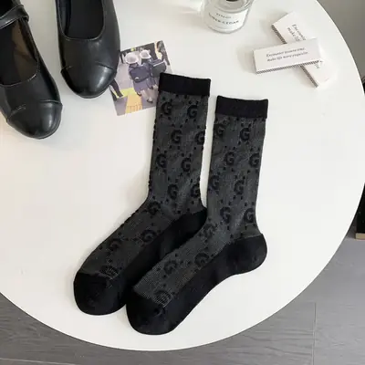 Image de Chaussettes Mi-Longues Femme Tendance & Respirantes