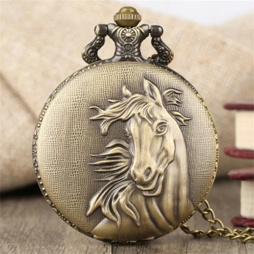 Bild von Vintage Pferdemuster Quarz Taschenuhr mit großem Halskette-Anhänger und digitalem Zifferblatt – elegantes, günstiges Geschenk für Uhrenliebhaber