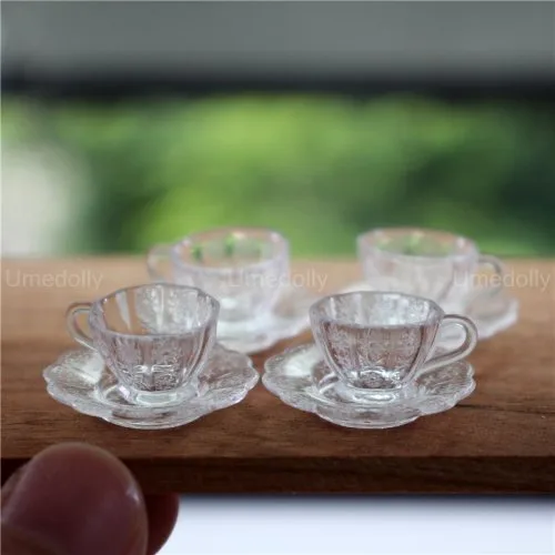 4 Kopje en schoteltje D