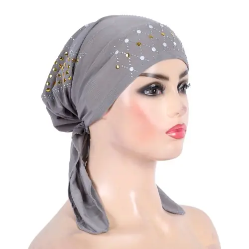 Image de Turban Hijab Élégant avec Paillettes Dorées