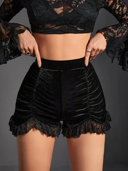 Image de Shorts Gothiques Velours Froncé - Style Grunge & Sexy
