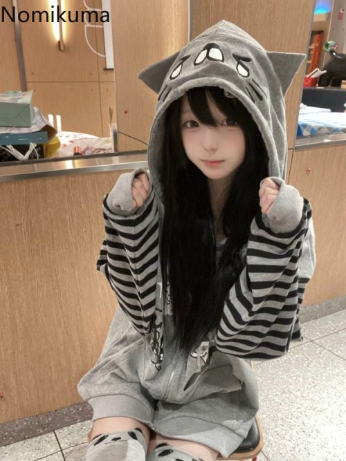 Immagine di Felpa con Cappuccio con Orecchie di Gatto Patchwork Y2K per Donna – Stile Anime a Righe, Abbigliamento Casual Moda Streetwear