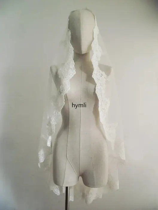 Image de Voile de Mariée Dentelle Mantille - Longueur Bout des Doigts