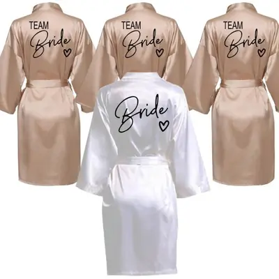 Image de Pyjama Kimono de Mariage Élégant avec Lettres Noires