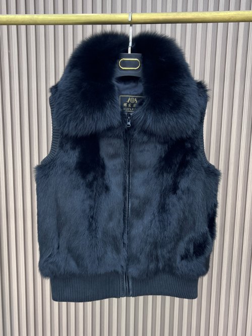 Image de Gilet en Fourrure Véritable pour Femme - Chic & Chaud