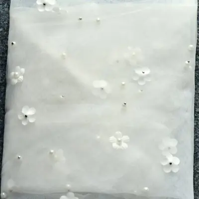 Image de Voile de mariée perlé 3D fleurs avec traîne longue
