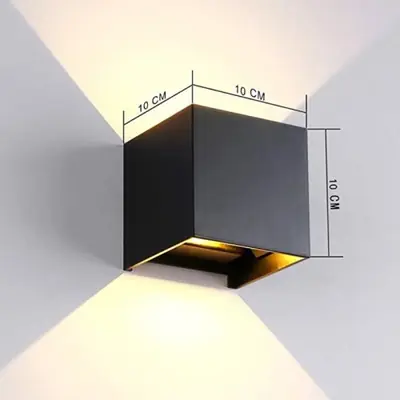 Image de Lampe LED Extérieure IP65 - Éclairage Robuste pour Balcon, Jardin & Porche