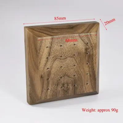 Image de Présentoir en Bois Massif pour Piercings - Support Élégant & Pratique