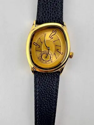 Image de Montre Torsadée Unisexe Design Unique