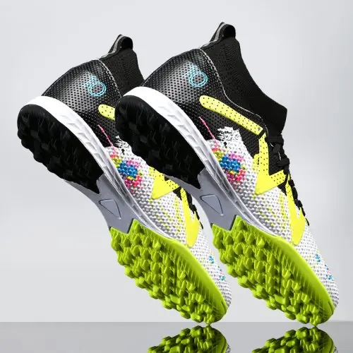 Image de Chaussures de Football Pro TF - Durable & Antidérapantes