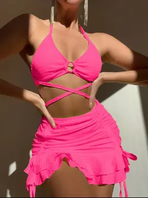 Image de Bikini Jaune 3 Pièces avec Jupe Volante - Tendance 2025