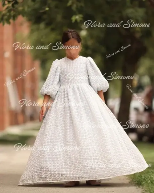 Image de Robe de Demoiselle d'Honneur Blanche - Tulle & Dentelle