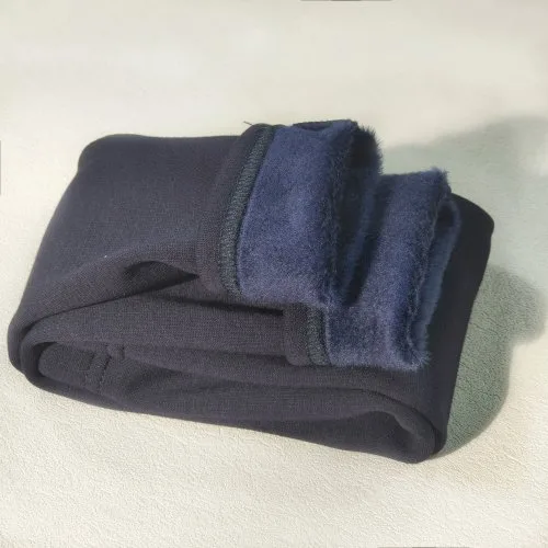 Azul oscuro