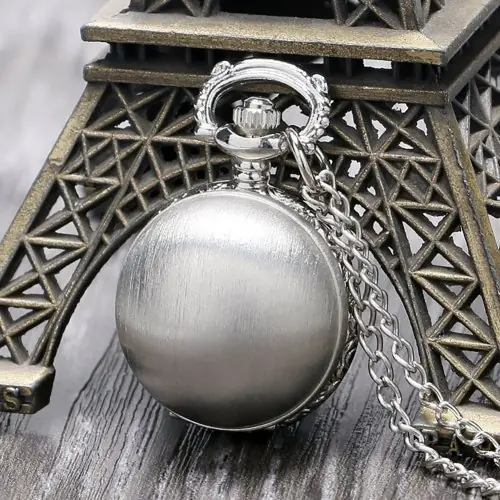 Image de Montre de Poche Vintage en Bronze avec Pendentif Aile