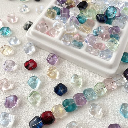 Bild von 20 Stück 11 mm unregelmäßige quadratische Kristallglas-Perlen – Lose Perlen für DIY-Schmuck, Armbänder, Ohrringe und kreative Accessoires