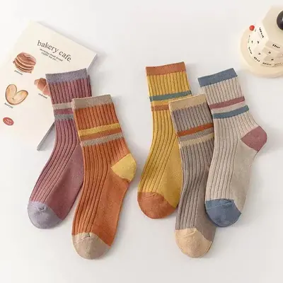 Image de Chaussettes Rayées Harajuku - 5 Paires Confortables & Drôles
