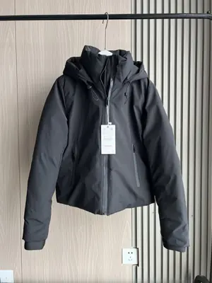 Image de Veste Hiver Femme Imperméable à Capuche - Chaud & Élégant