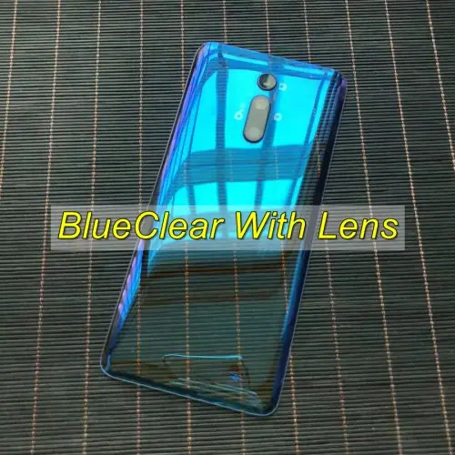 Blu trasparente con obiettivo