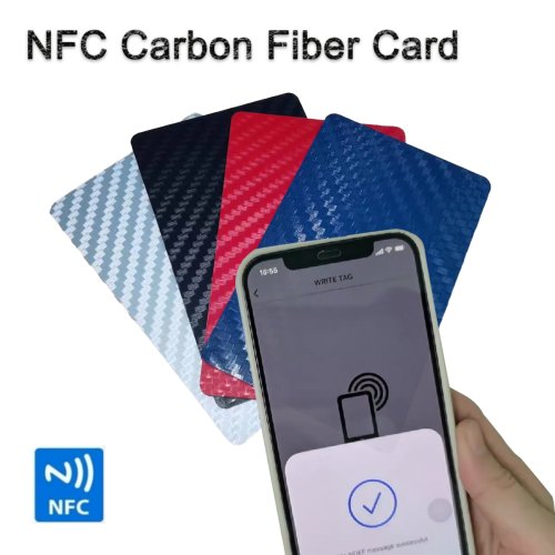 Image de Carte NFC Ultra-Moderne en Fibre de Carbone