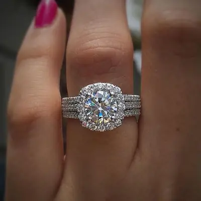 Image de Bague de Fiançailles Luxe en Zircone Cubique - Tendance & Élégante