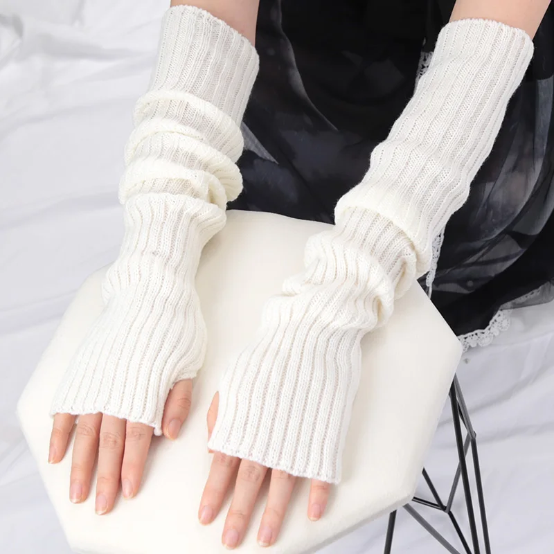 Immagine di Guanti Lunghi Bianchi Stile Lolita - Scaldabraccia Invernali
