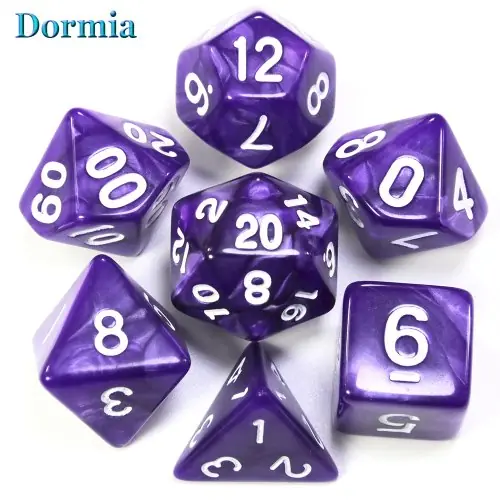 Image de Dés de jeu marbre colorés - Style élégant pour D&D et jeux de rôle