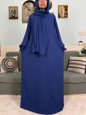 Image de Abaya Musulmane Ramadan 2025 - Robe en Coton Pur avec Hijab