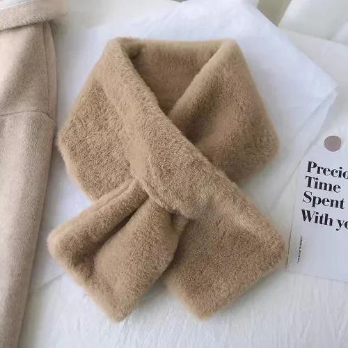 Immagine di Sciarpa Invernale Morbida in Peluche - Calda e Stile