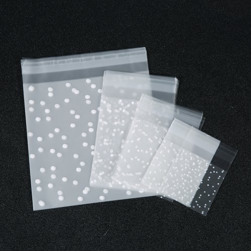 Afbeelding van 100 Transparante Cellofaan Zakjes met Polkadots – Zelfklevende Snoep- en Cookie Gift Bags voor Bruiloften, Verjaardagen en Feestjes