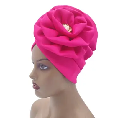 Image de Turban Fleurie Élégant pour Femmes - Hijab & Chapeau Chimio