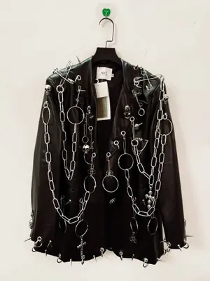 Image de Veste Punk Tête de Mort - Style Gothique Vintage