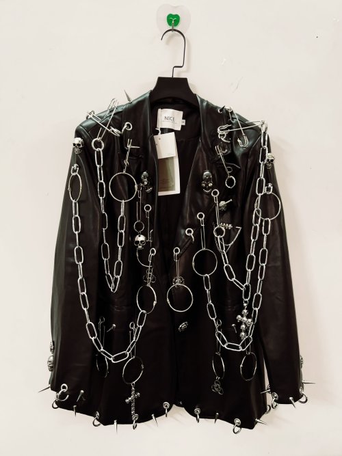 Image de Veste Punk Tête de Mort - Style Gothique Vintage