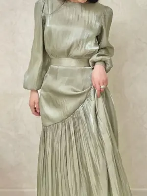Image de Robe Eid Musulmane Élégante 2024
