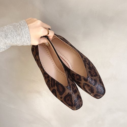 Image of Elegant Snake Pattern Leather Women's Square Toe Ballet Flats – Comfortable Slip-On Loafers for Everyday Wear