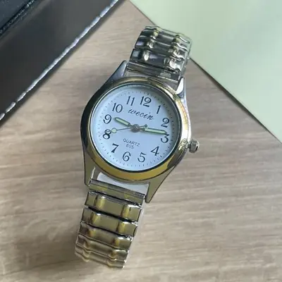 Image de Montre Lumineuse Unisexe - Style Sport & Business