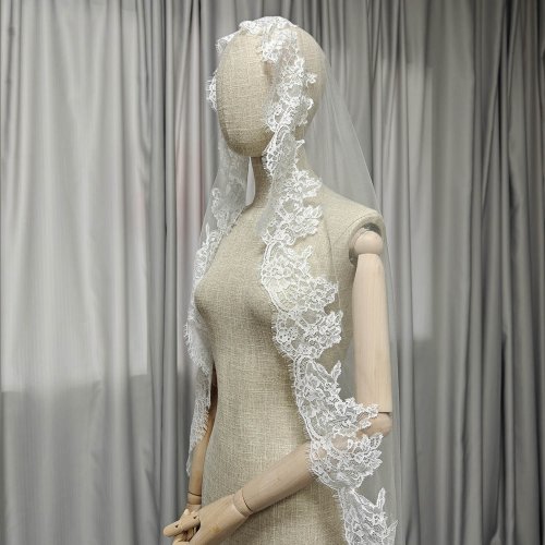 Voile de Mariage Court avec Dentelle de Cils - Personnalisable