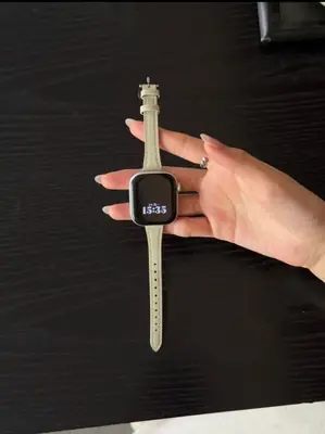 Image de Bracelet en cuir élégant pour Apple Watch femmes
