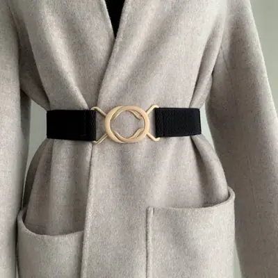 Image de Ceinture Punk Noire avec Chaîne Dorée - Style Rock & Chic
