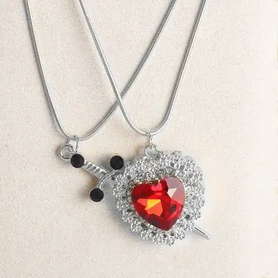 Image de Collier Coeur & Épée Zircon - Bijou Couple Argent Plaqué Or