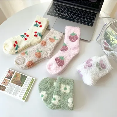 Image de Chaussettes Kawaii Polaires Chauffantes pour Femmes