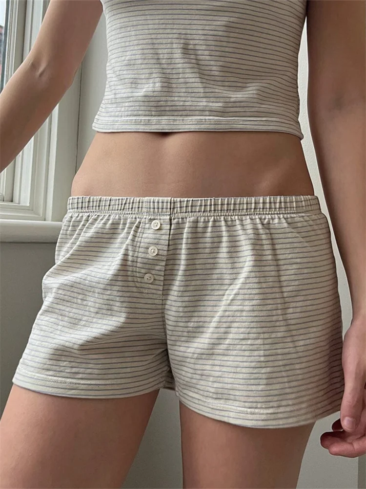 Image of Women's Comfortable Elastic Waist Shorts with Floral Heart Print - Solid Color Casual Summer Loungewear & Everyday Bottoms