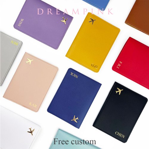 Image de Porte-passeport personnalisé doré - Initiales & Nom