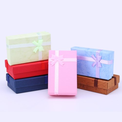 Afbeelding van 10 stuks elegante witte papieren geschenkdoosjes 5x8x2,5 cm – ideaal voor sieradenverpakking, ringen, oorbellen, kettingen, display en cadeauverpakking voor kerst en huwelijksfeesten