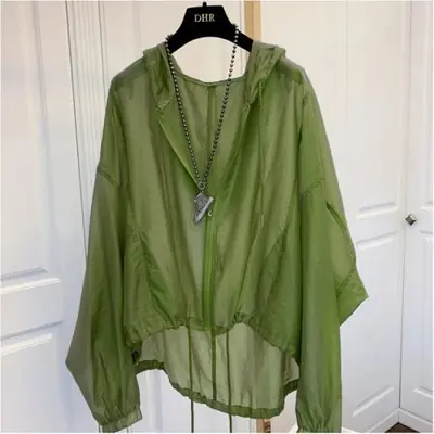 Image de Manteau Solaire Léger Femme - Été 2025